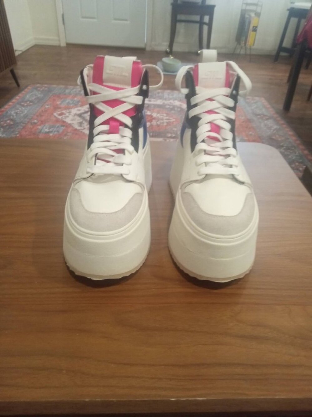 Steve Madden Ultra High Indio Platform Sneakers Size 8M